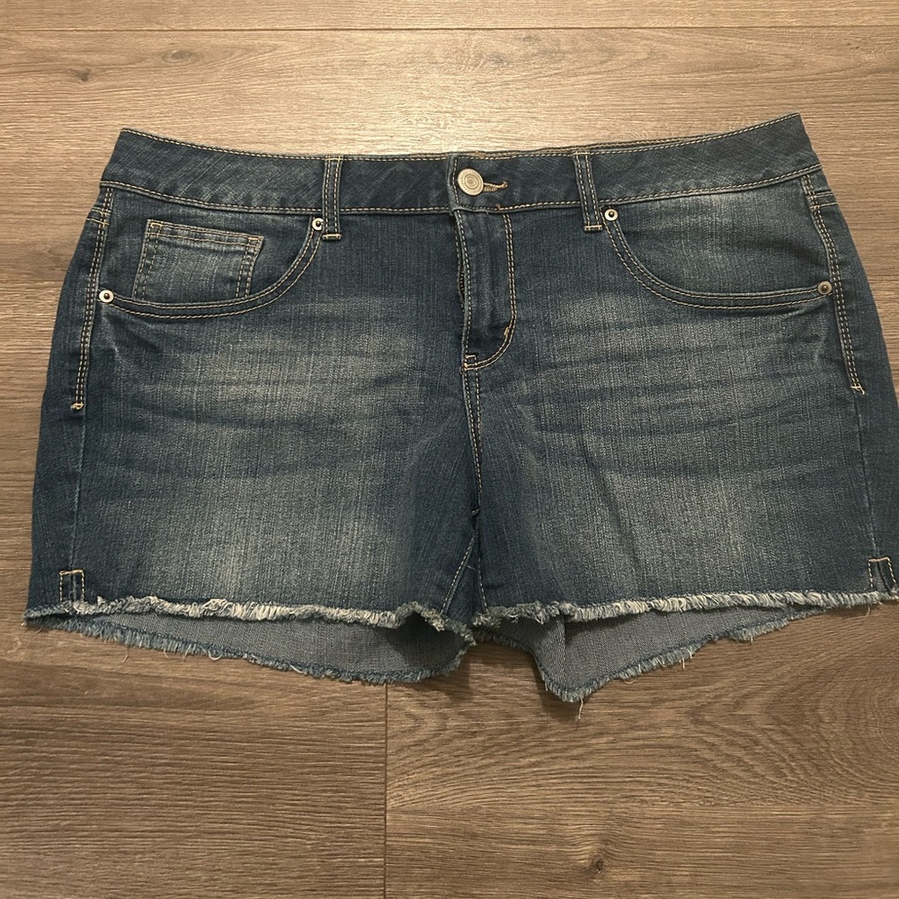 Frayed Jean Shorts